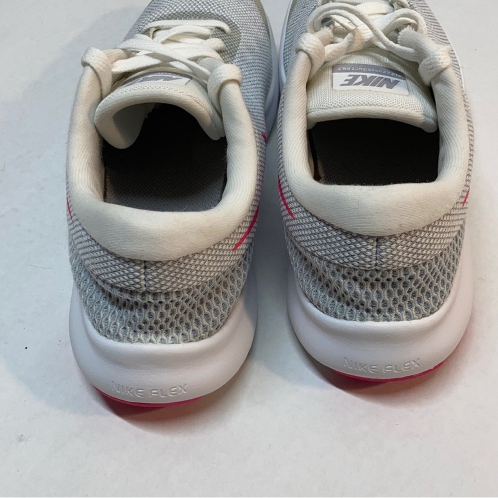 Nike Women's Gray and Pink Sneakers (Size 10) - Picture 7 of 8